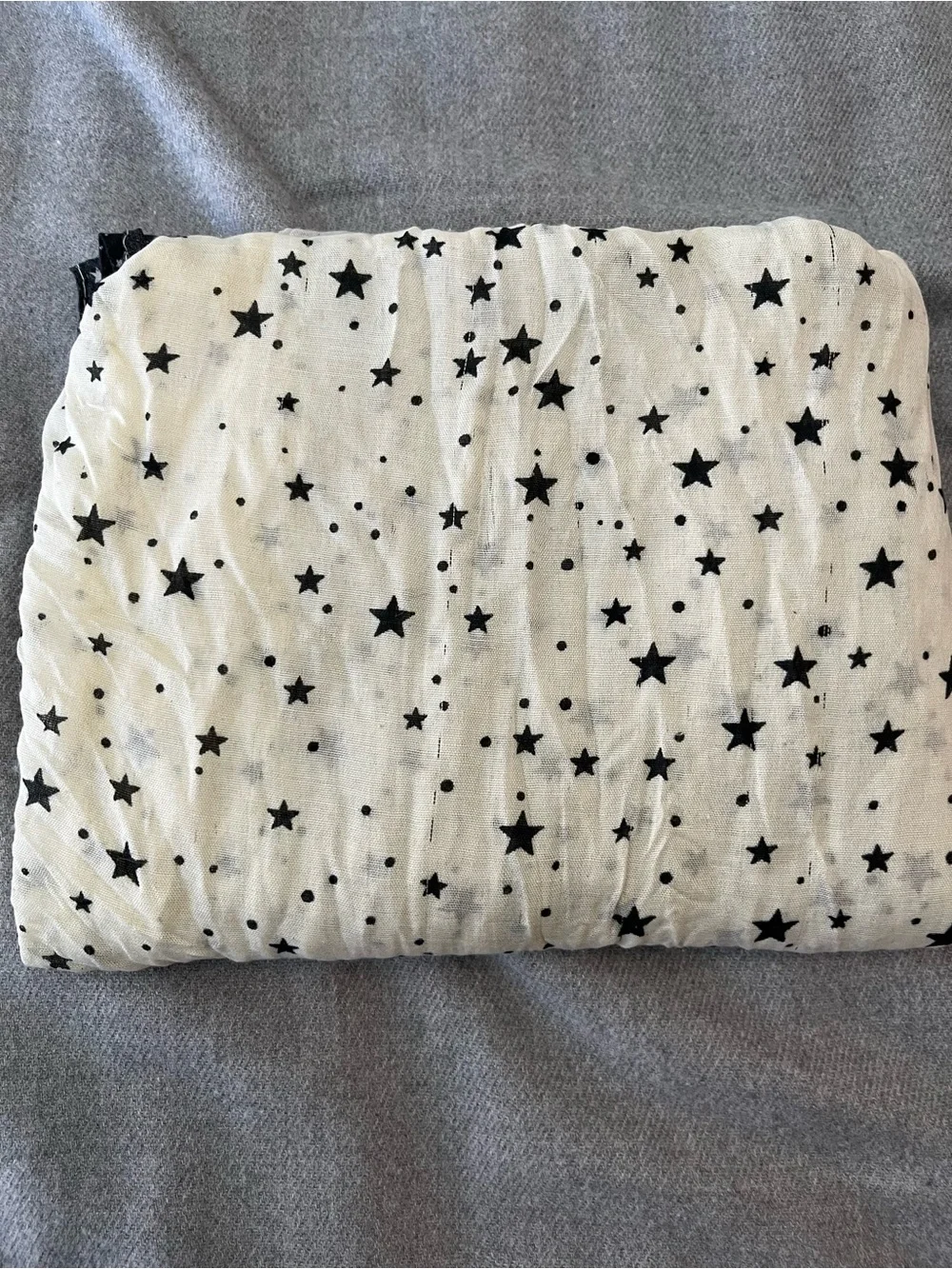 Star Print Lightweight Scarf in Black & Cream